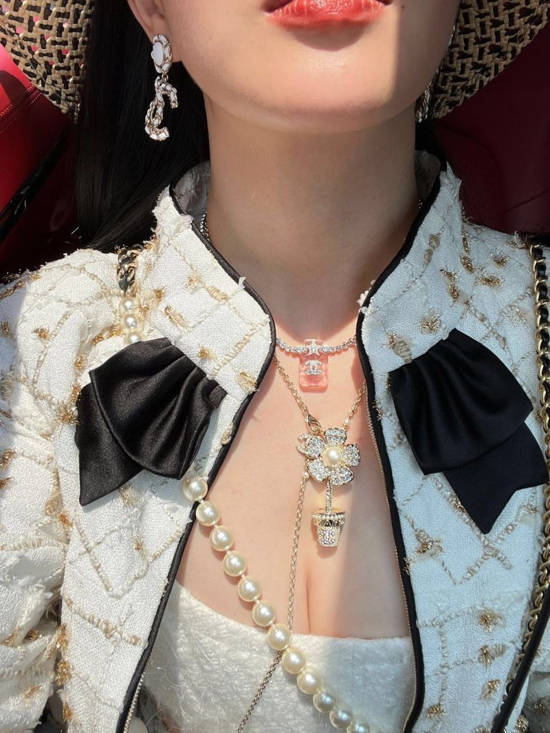 Chanel Necklaces